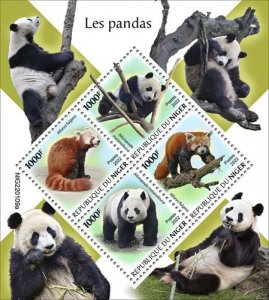 Niger - 2022 Red and Giant Pandas - 4 Stamp Sheet - NIG220109a