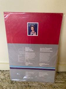 (100) Canada Queen Elizabeth Silver Jubilee 1977 sheet  original package 704 MNH