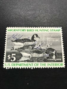 VERY NICE GENUINE SCOTT #RW43 USED SIGNED FEDERAL DUCK STAMP - PRICED TO SELL