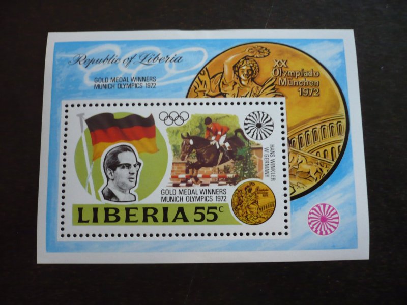 Stamps - Liberia - Scott# 622 - Mint Hinged Souvenir Sheet