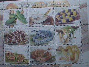 ​MADAGASCAR STAMP:1999 COLORFUL BEAUTIFUL SNAKES MNH FULL SHEET