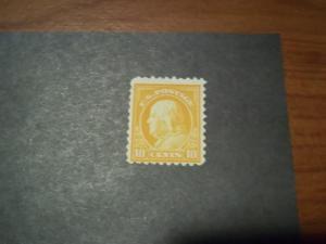 US #433 MINT ,LIGHTLY HINGED.