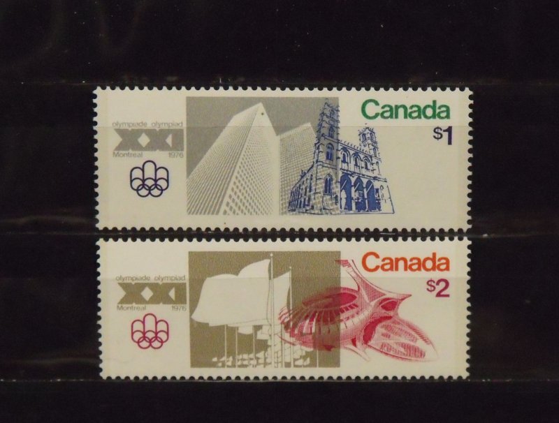 13761   CANADA   # 687, 688   MNH                       CV$ 8.50