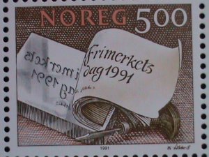 ​NORWAY-1991-SC#1998 INTERNATIONAL STAMP DAY- HAND ENGRAVING MNH S/S VERY FINE