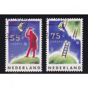 Netherlands #795-796   cancelled  1991  Europa  Europe in Space
