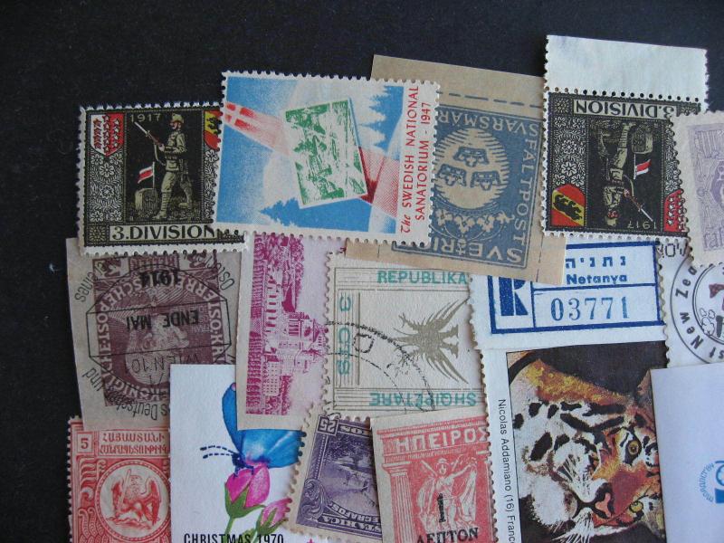 Worldwide mixture (duplicates,mixed cond) of 30 labels, cinderellas, what lurks?