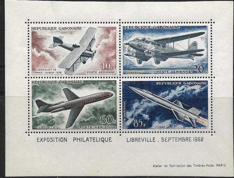 GABON   C10a MNH AIRCRAFT SOUVENIR SHEET 1962