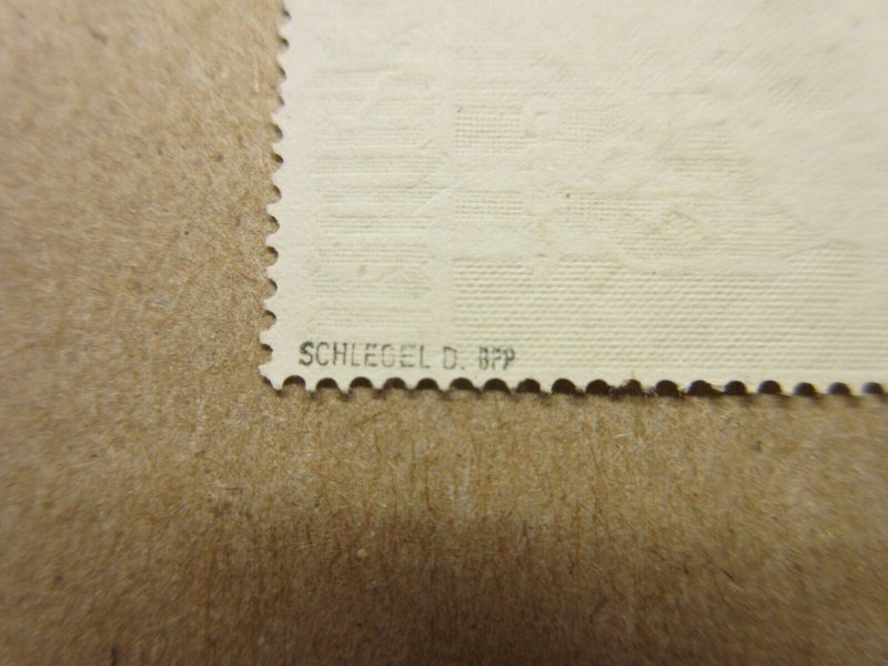 BERLIN  Scott  9N21-9N34  (9N33 & 9N34 signed)  USED  LotX  Cat $697.10