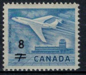 Canada 1964 UN430 8-Cent Surcharge on 7-Cent Jet - MNH