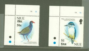 Niue #676-677  Single (Complete Set)