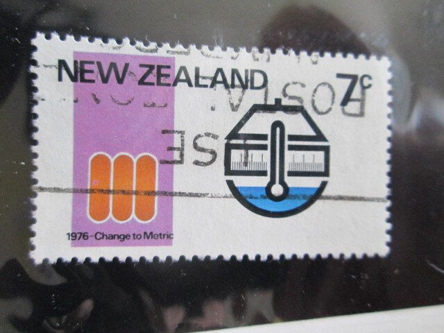 New Zealand #594 used  2021 SCV = $0.25