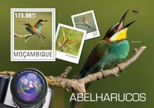 2014 MOZAMBIQUE  MNH. BEE-EATERS     |  Michel Code: 7594 / Bl.958