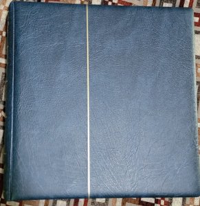 Scott Platinum Hingeless Stamp Album w/sheets of 2696a & 2624-2629 & 2216-2219