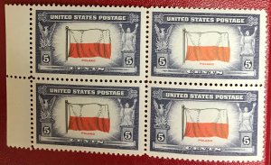 1943 Scott 909 MNH Block Overrun countries Poland Lot 926