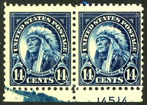 U.S. #565 MINT PAIR OG NH