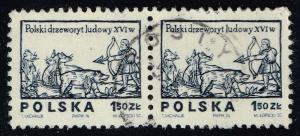 Poland #2071 Hunter with Bow and Arrow; Used Pair (0.50)
