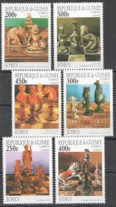 B0526 1997 Guinea Sport Chess Figures Les Echecs 1Set Mnh