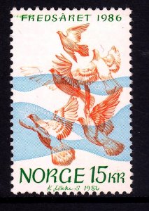 Norway 1986 Peace Year - Birds Mint MNH SC 902 CV $10