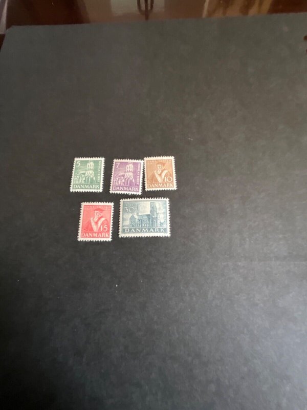 Stamps Denmark Scott #252-6 hinged