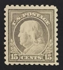 United States 475 VF MH