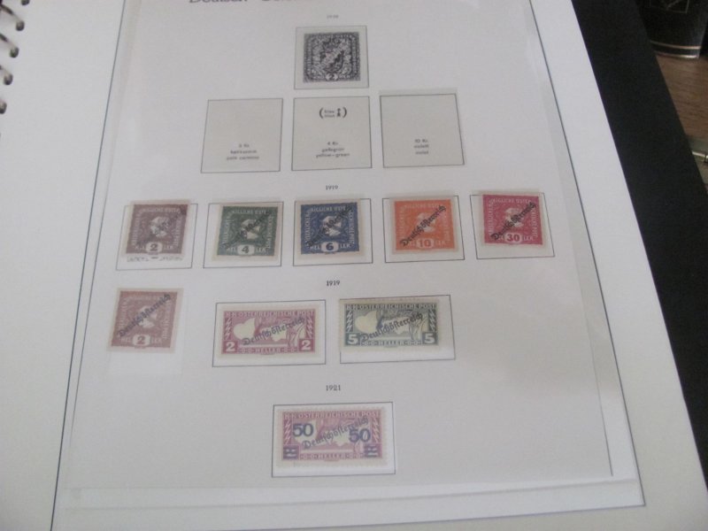 AUSTRIA LINDNER ALBUM WITH SLIP CASE 1950-1921 USED/MNH GREAT CONDITION (249)