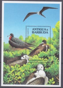 1994 Antigua and Barbuda 2100/B308 Birds 6,00 €