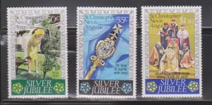 ST CHRISTOPHER Scott # 332-4 Mint Hinged - QEII Silver Jubilee