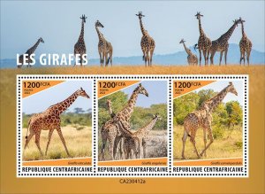 C A R - 2023 - Giraffes - Perf 3v Sheet  - Mint Never Hinged