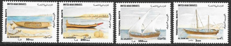 UNITED ARAB EMIRATES SG671/4 2001 TRADITIONAL BOATS MNH