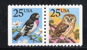 2284 - 2285 Owl and Grosbeak MNH attached pair