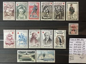 France MNH Selection #B326//B366- SCV =$18.65*