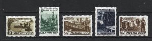 RUSSIA - 1946 PRODUCTION - SCOTT 1075 TO 1079 - MH