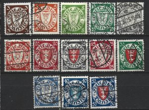 COLLECTION LOT 6664 DANZIG 13 STAMPS 1924+ CV+$27