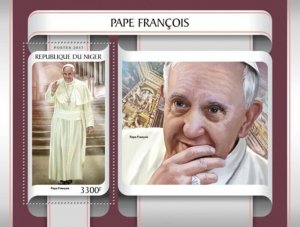 Niger - 2017 Pope Francis - Stamp Souvenir Sheet - NIG17220b