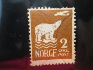 Norway #104 used  2019 SCV= $3.50