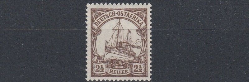 GERMAN EAST AFRICA  1905  S G 26   2 1/2H  BROWN  MNH        