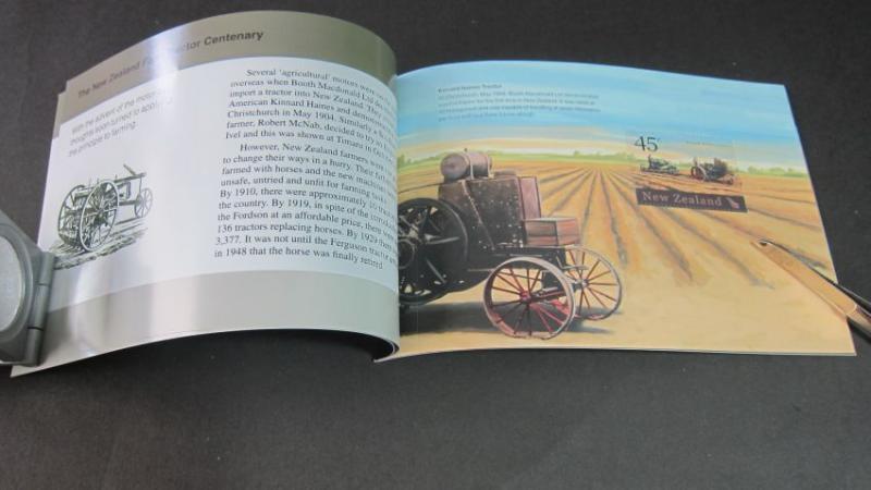 New Zealand 2004 Farm Equipment Complete Booklet Sc 1934b (detail Pics on Des)