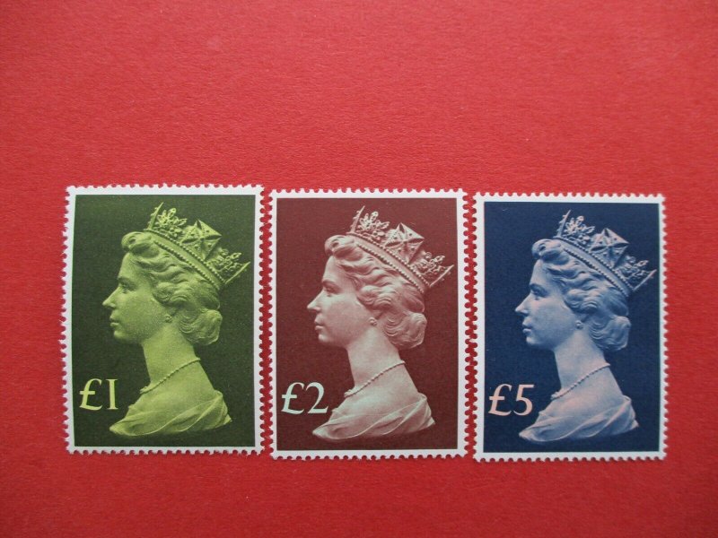 SG1026 - SG1028 Great Britain Elizabeth II 1977 High Value Definitive Set MNH