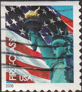 # 3973 USED FLAG AND STATUE OF LIBERTY