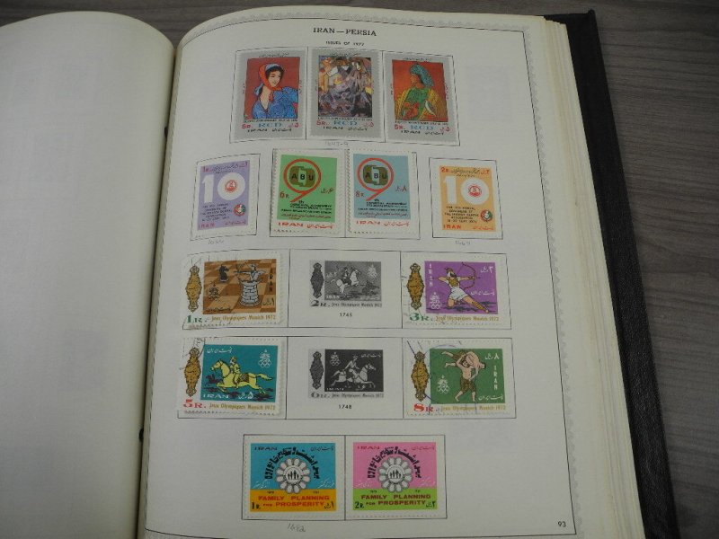 PERSIA, Fantastic Stamp Collection mounted/partially glued in a Minkus