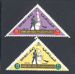 IRAQ SC# 522-523 - IRAQI ARMY DAY 1970 - MNH