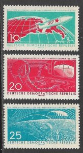 EAST GERMANY DDR 1961 Yuri Gagarin SPACE Set Sc 549-551 MNH
