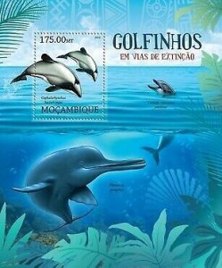 Mozambique MNH S/S Endangered Dolphins 2012