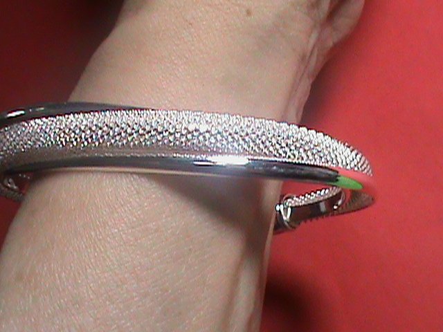 CHINA-BEAUTIFULTWIST NET HOLLOW STYLE BANGLE BRACELET IDEAL FOR GIFT . PLEASE WA