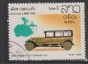 Laos 413 Classic Automobiles 1982