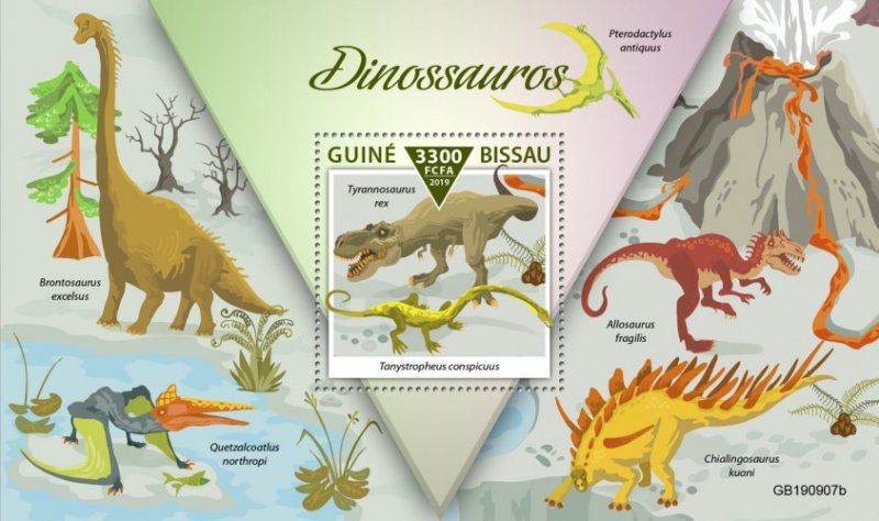 GUINEA BISSAU - 2019 - Dinosaurs - Perf Souv Sheet - M N H