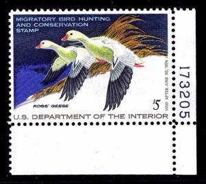 RW44 MINT **PNS** FEDERAL DUCK STAMP OF 1977 - OGNH - VF (ESP#0736)