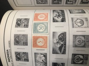 STATESMAN DELUXE STAMP ALBUM Lots Of Nice Stamps Might Find Some Gems