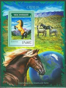 MOZAMBIQUE 2014 HORSES SOUVENIR SHEET  MINT NH