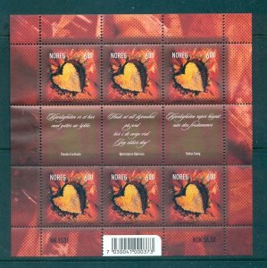 Norway - Sc# 1394a. 2004 Valentines Day. MNH Mini Sheet. $10.50.